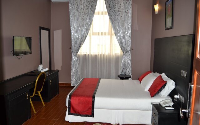 Panone Hotel Boma
