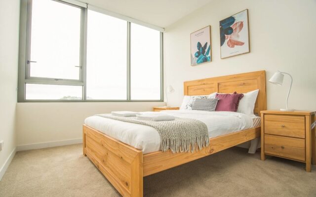 Lovely Two Bed Home In Macquarie Park