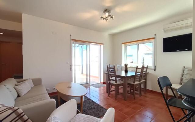 Quinta Gomeira by Amandio Batista