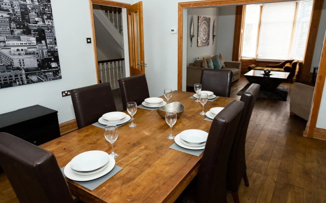 Alexander Apartments Baltic Court