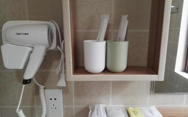 Moganshan Mountain Farmhouse