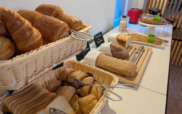 Hotel Kyriad Reims Est Parc des Expositions