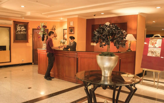 Travellers Suites Serviced Apartments