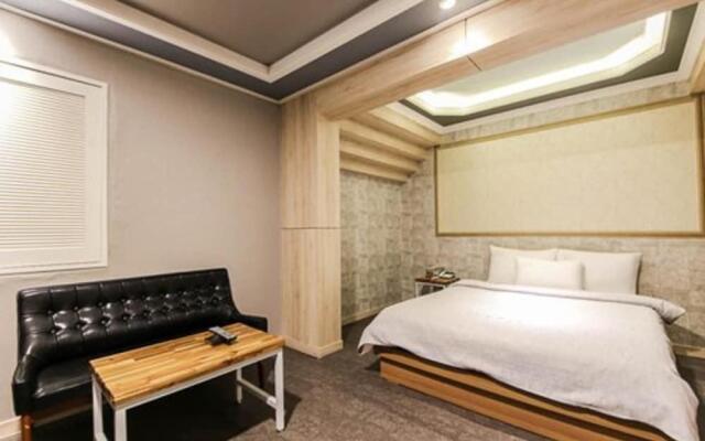 Gumi Wonpyeongdong Hotel Ruby