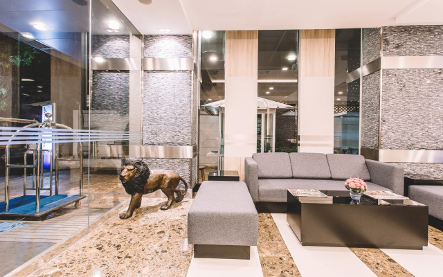 Adelphi Suites Bangkok
