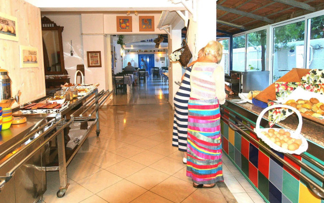 Nathalie Hotel