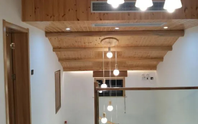 Jiuhuashan Muqinju Guesthouse