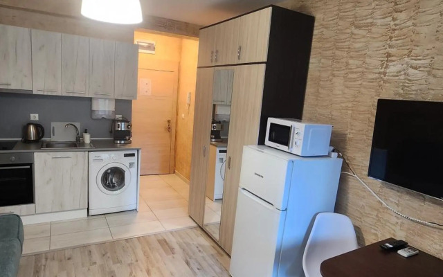 Colonel apartment 959