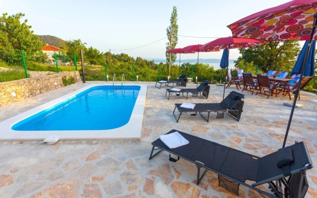 Tonci - Comfortable & Surrounded by Nature - H