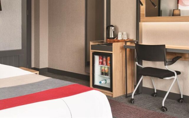 Ramada by Wyndham Tire