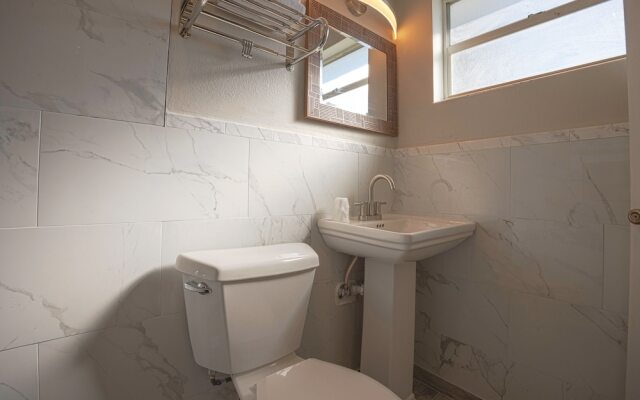 Sunrise Inn by OYO Titusville FL