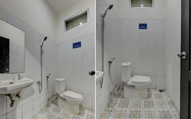 Super OYO 4010 Zaara Guest House Syariah