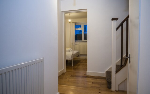67 Hafton Road
