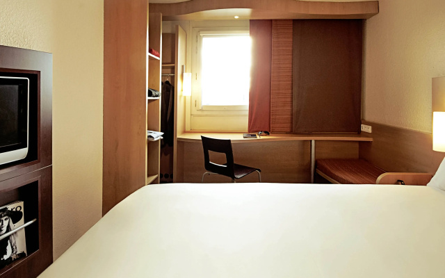 ibis Marseille Provence Aéroport - Image 4