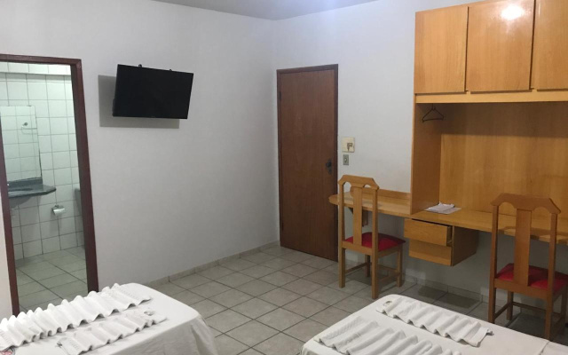 Hotel Gemeos
