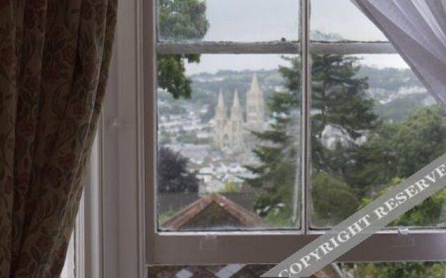 Donnington Guest House