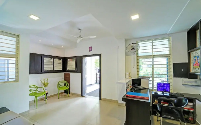Fabhotel Konark Green