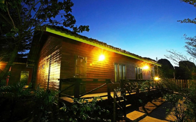 PP Red Tuna Hut