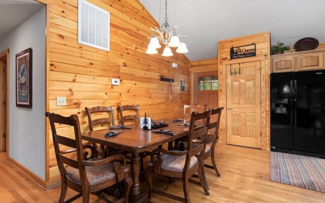 Retreat at Wintergreen Pool Access Grill