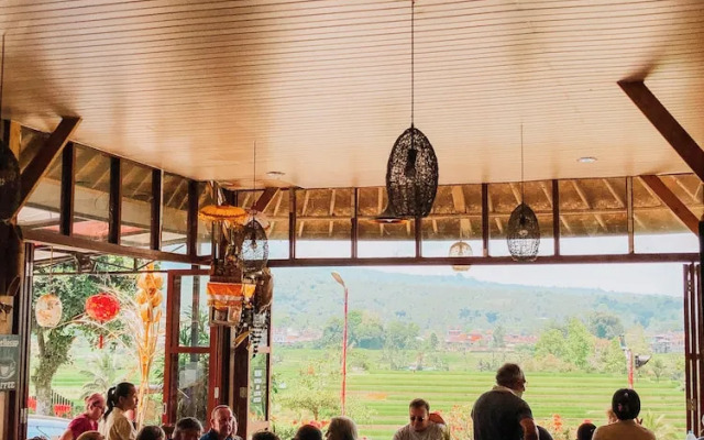 Bhuana Agung Villa & Restaurant