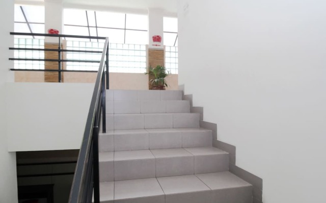 Airy Terminal Tirtonadi MT Haryono 80 Solo