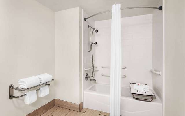 Ramada by Wyndham San Antonio Near SeaWorld/Lackland AFB