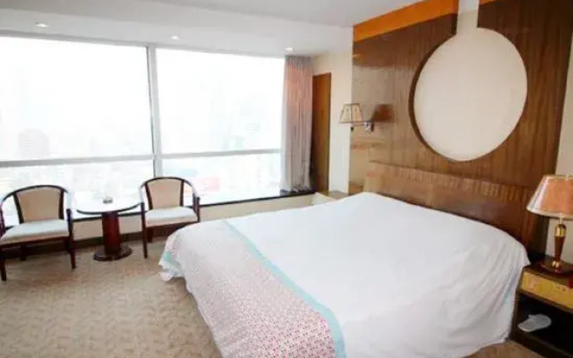 Yantai New Vision Cinema Hotel (Haigang Road Zhenhua Commercial Building)