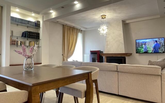 Cassiopeia - Glyfada Apartment