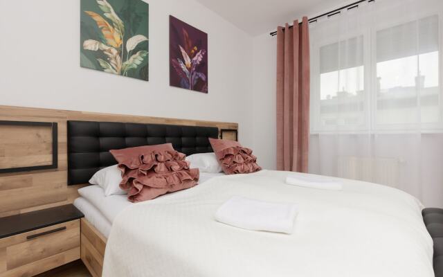 Bemowo Family Apartment by Renters