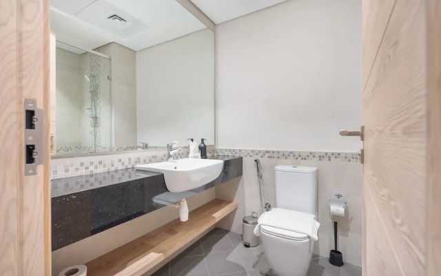 A Fantastic 1 Bed Flat Located in JVC