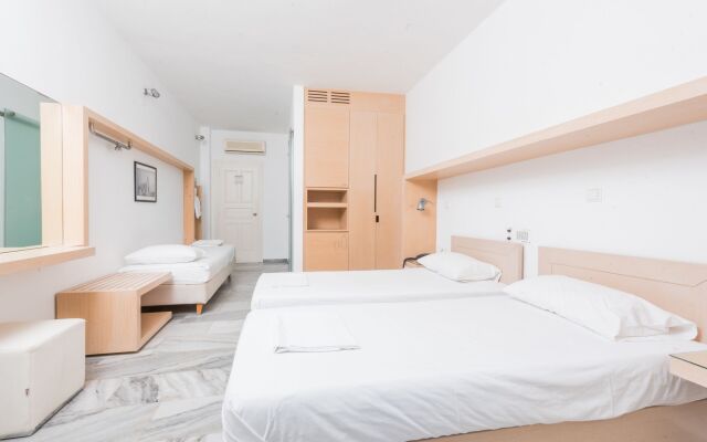 Far Out Hotel & Spa
