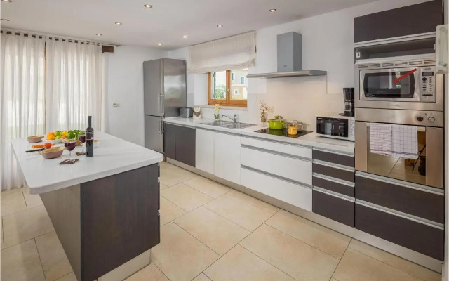 Holiday home Baredine bb IV