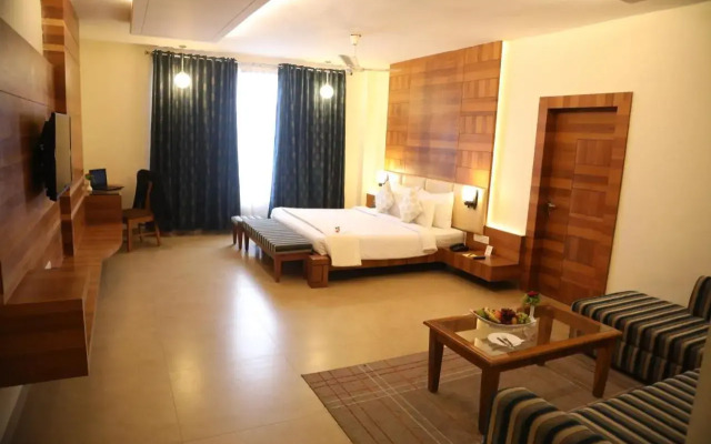 Hotel Kanha’s Palm Springs