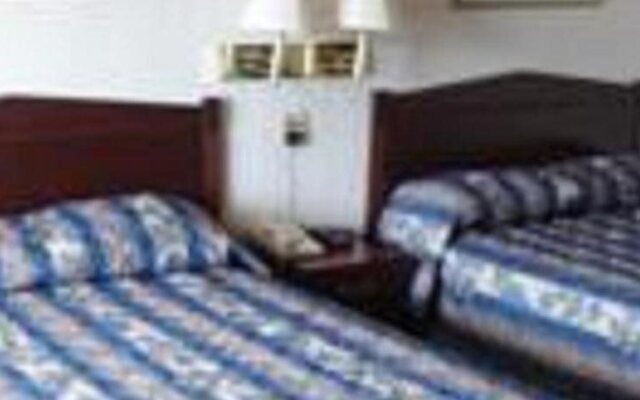 Washington & Lee Motel