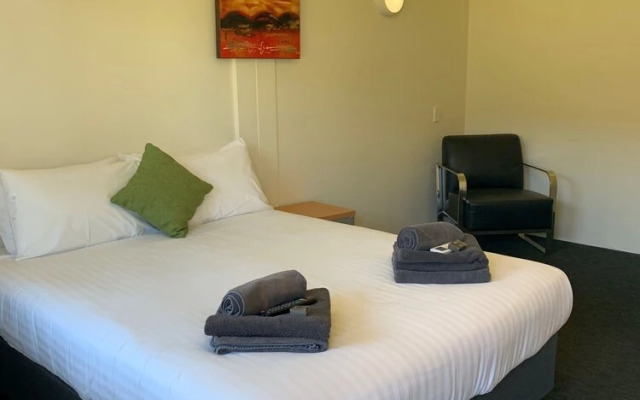 Victoria Accommodation Village