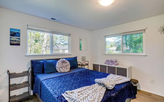Rockaway Beach House - Walk to Ocean!