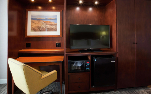 Hampton Inn Duluth Canal Park