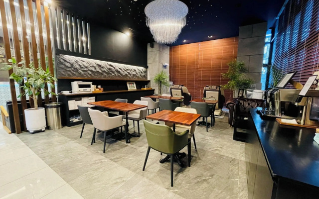Jongno Lumia Tourist Hotel