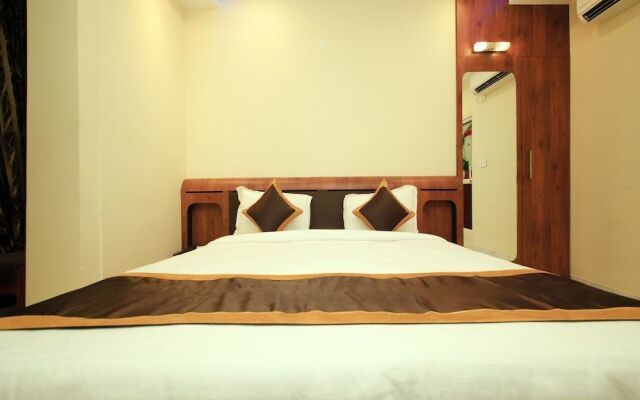 Capital O 8565 Hotel Golden Palace