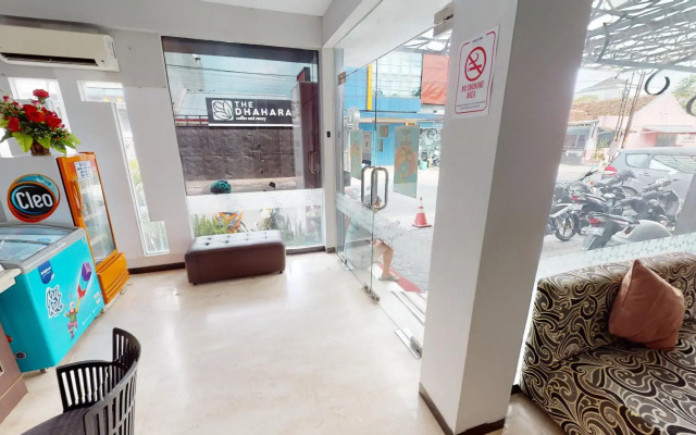 Front One Boutique Brani Solo