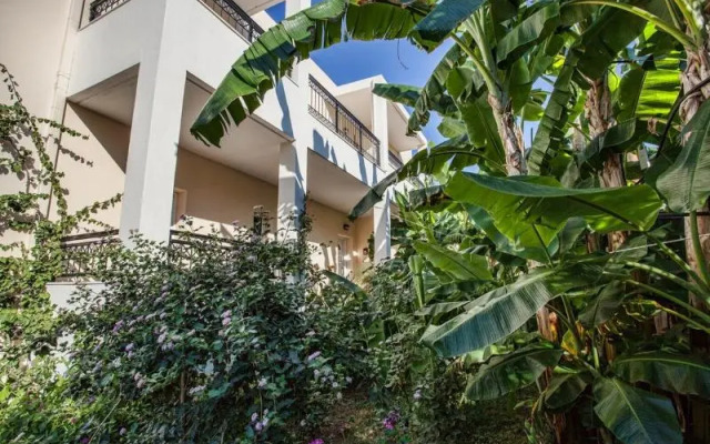 Kalamaki Property Dorian Apts