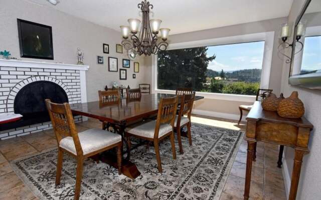 A Touch of English Bed & Breakfast