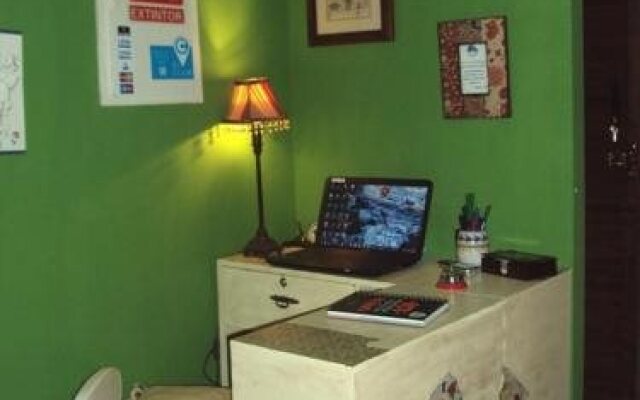 Ana de las Tejas Azules