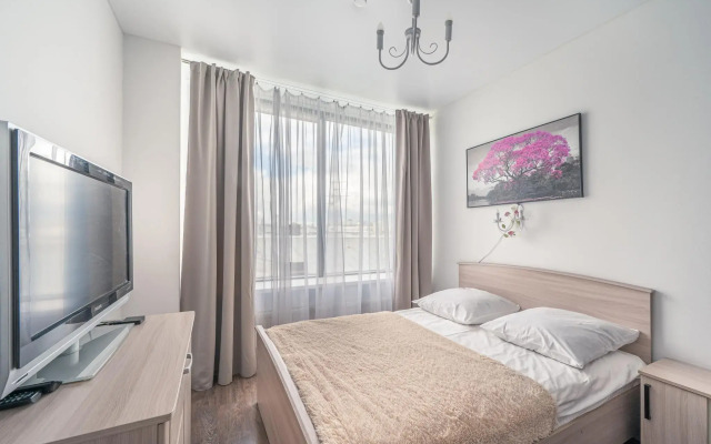 Apartment metro ploshchad 1905 Radius on Malysheva 42
