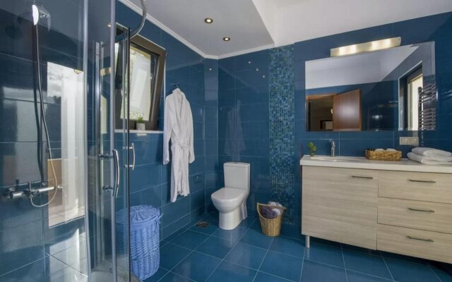 Serenity River Villa