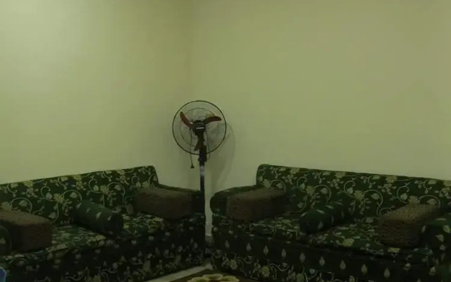 Three Bedroom Apartment With Pyramids View