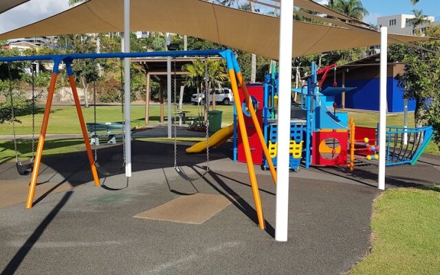 DAYDREAM Spcaious & Comfortable with Water Views