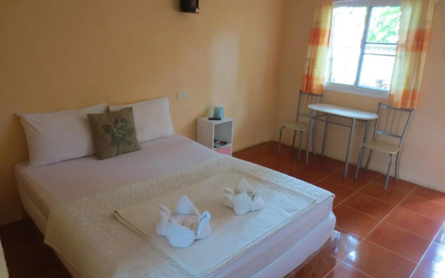 Baan Ton Nam Resort