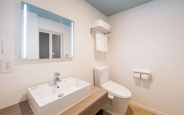 Aqua Palace Chatan by Coldio Premium