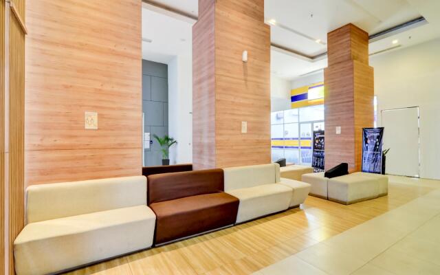 OYO Flagship 3837 Tamansari Mahogany